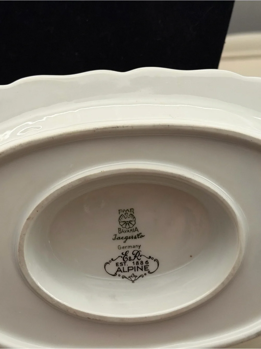 Vin PMR Bavaria Jaegar & Comapny Gravy Boat w Underplate Gold Trim